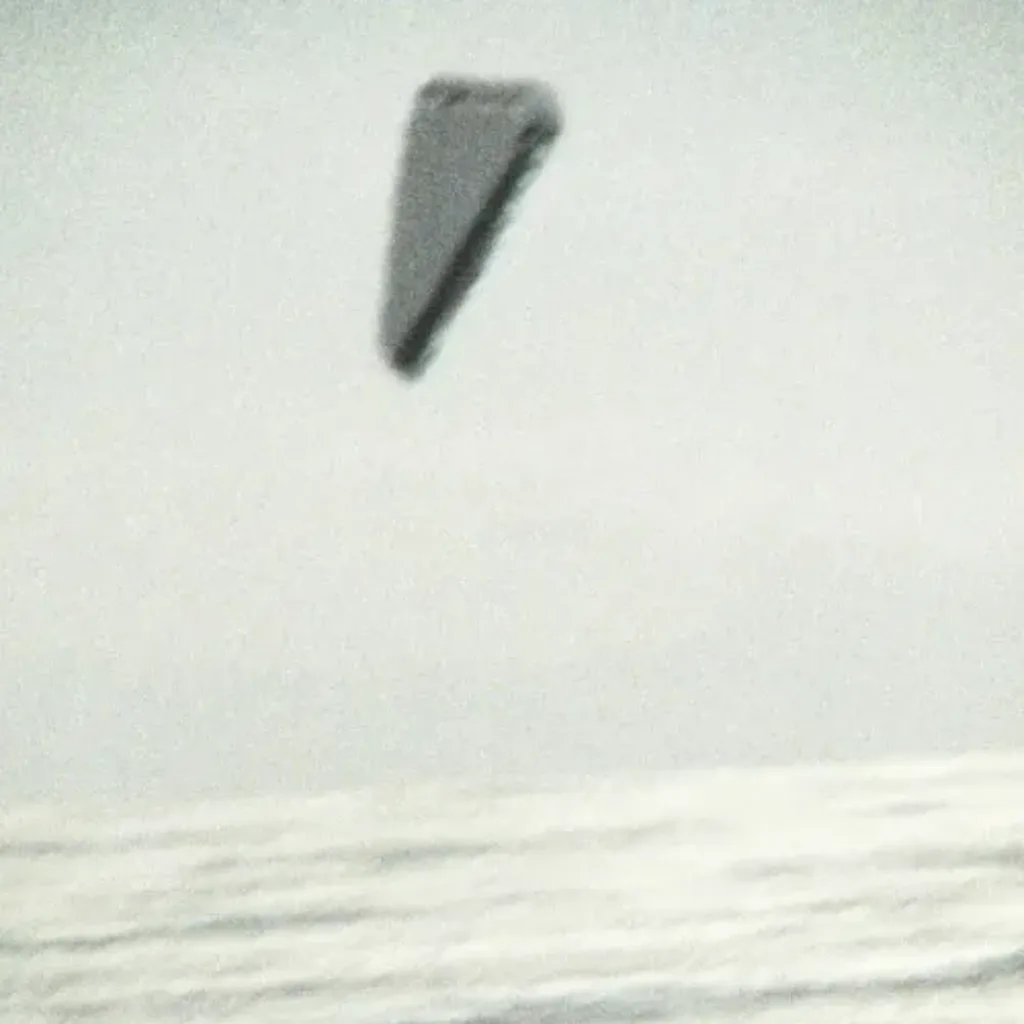 Black Triangle Ufo Near Catalina Island